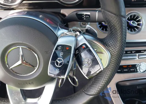 2019 Mercedes-Benz E 450 4Matic z USA, uszkodzony, nr VIN WDD1K6JB6KF080931